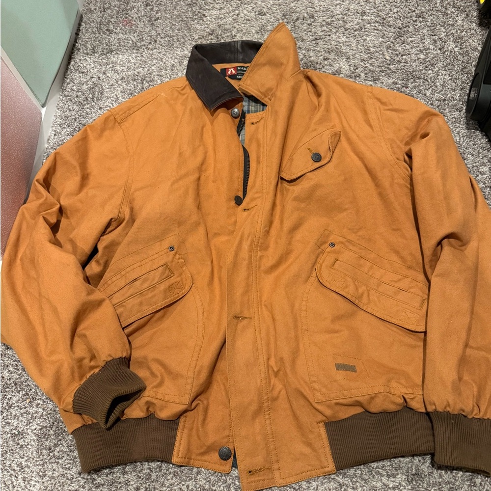 🍰Kakadu Australian bomber jacket in excellent condition